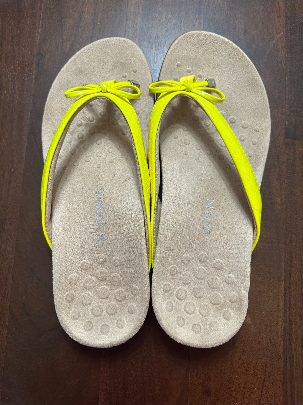🧡 Vionic Neon Yellow Bow Thong Sandals 🧡